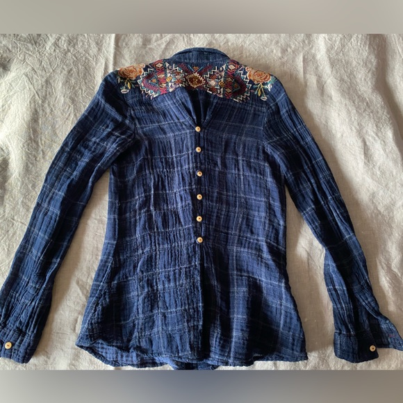 Johnny Was Button Up Top - Picture 11 of 11